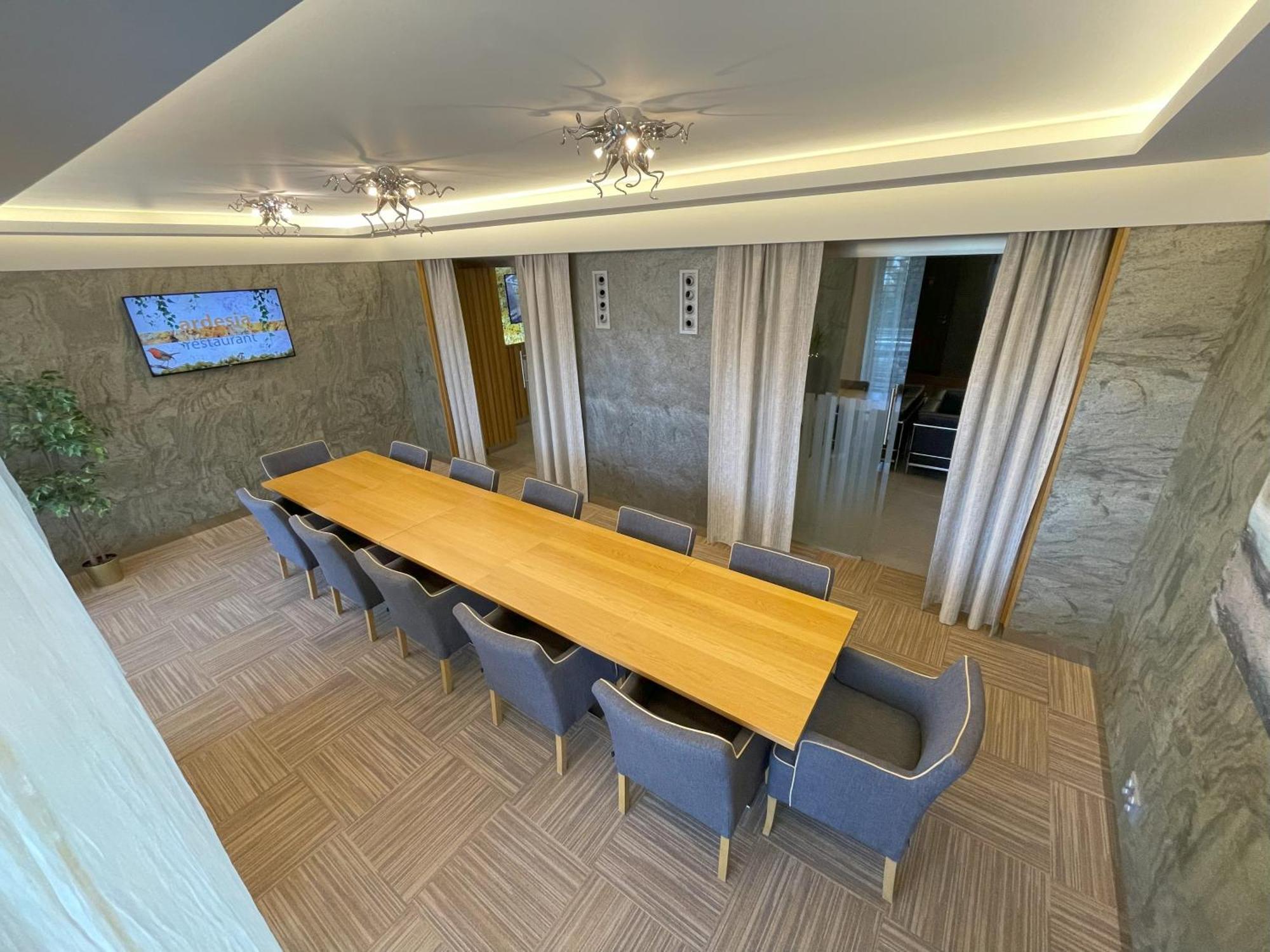 Hotel Bartos Frenštát pod Radhoštěm エクステリア 写真