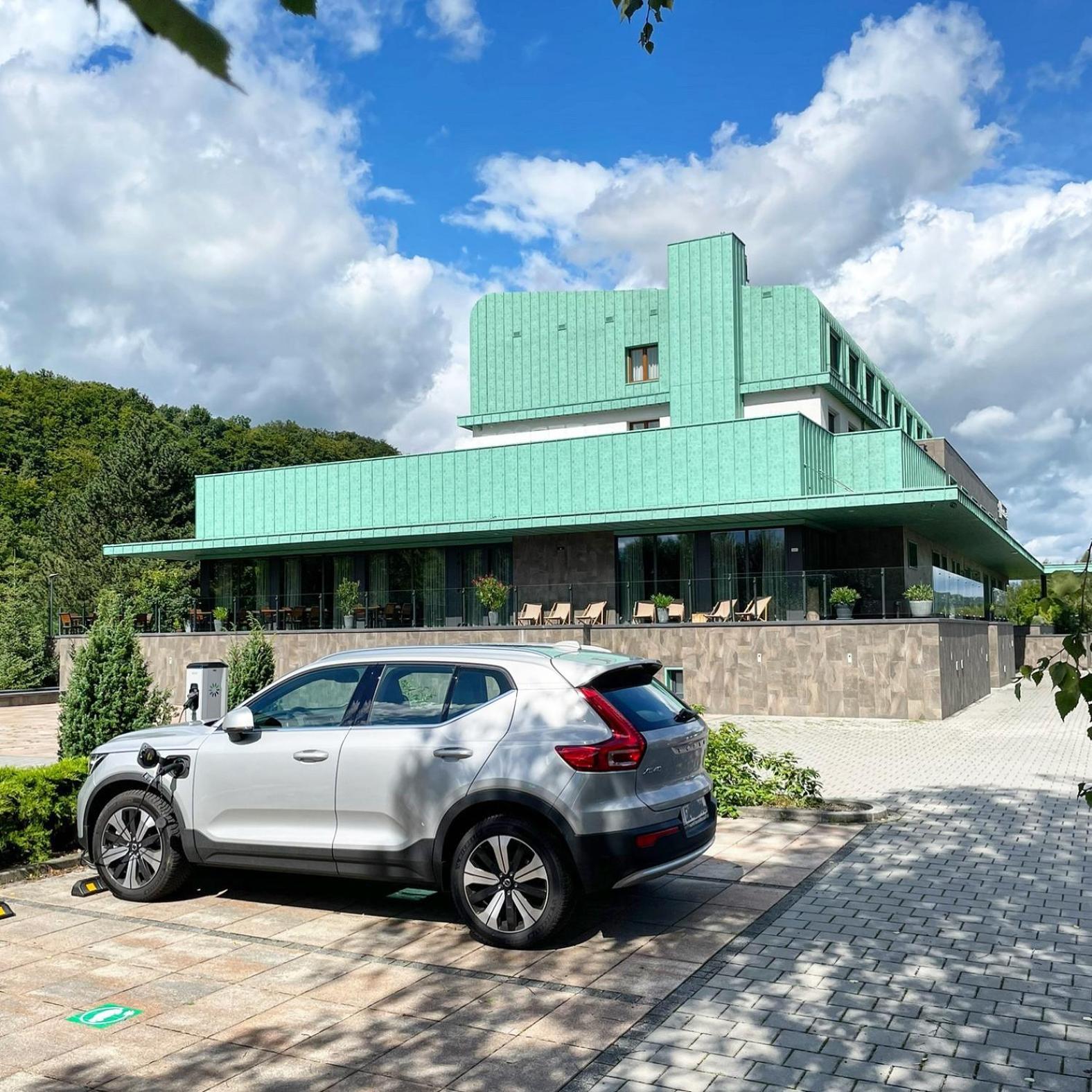 Hotel Bartos Frenštát pod Radhoštěm エクステリア 写真