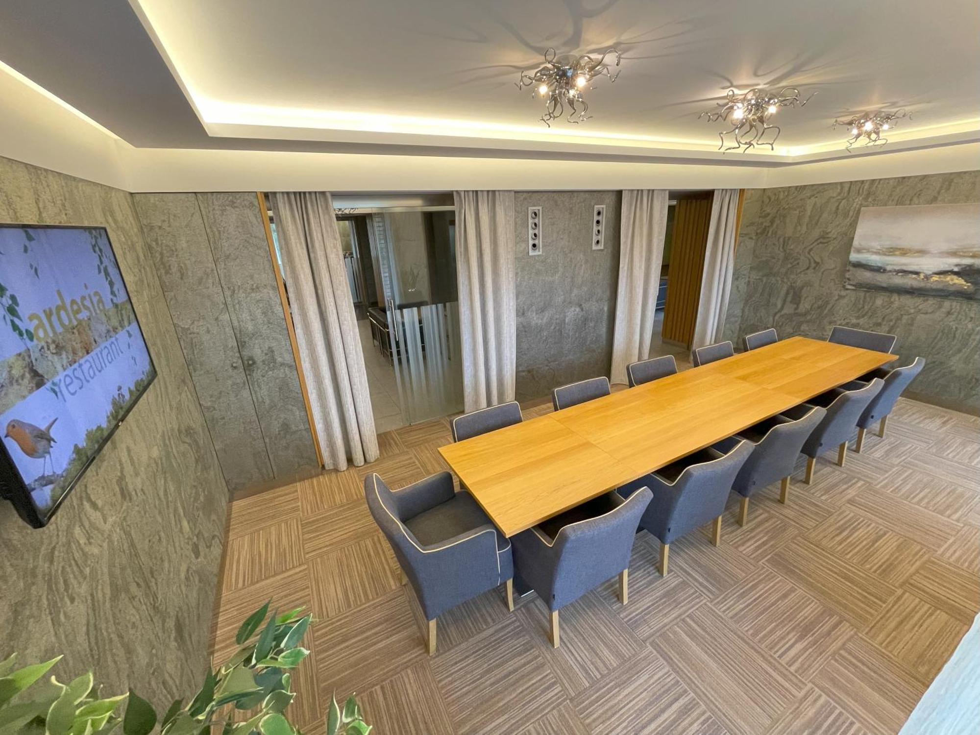 Hotel Bartos Frenštát pod Radhoštěm エクステリア 写真