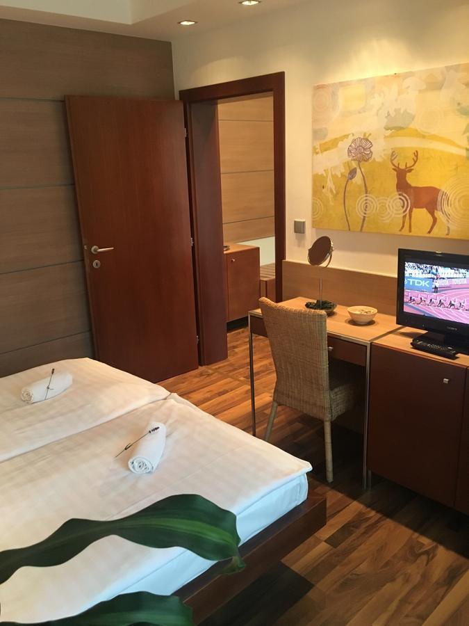 Hotel Bartos Frenštát pod Radhoštěm エクステリア 写真