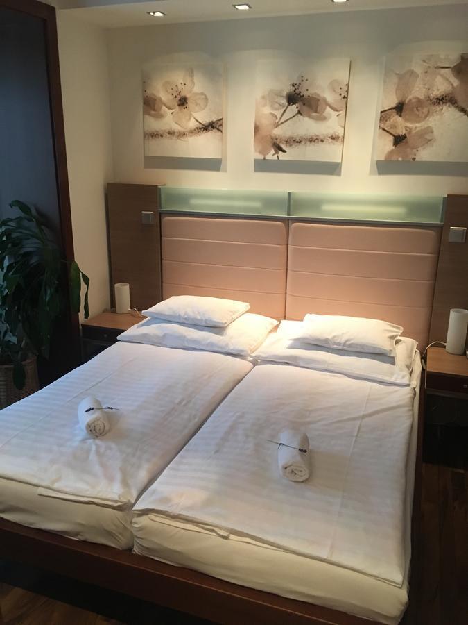 Hotel Bartos Frenštát pod Radhoštěm エクステリア 写真