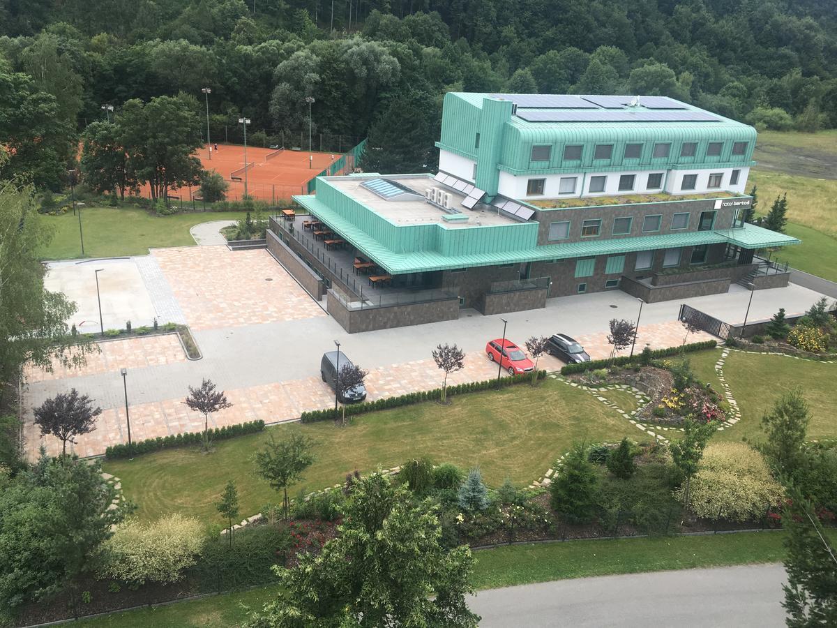 Hotel Bartos Frenštát pod Radhoštěm エクステリア 写真