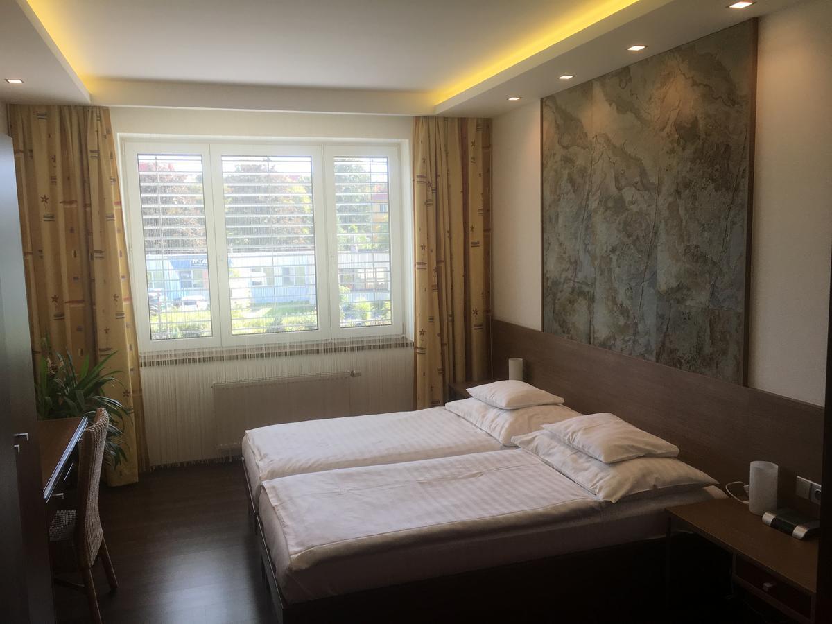 Hotel Bartos Frenštát pod Radhoštěm エクステリア 写真