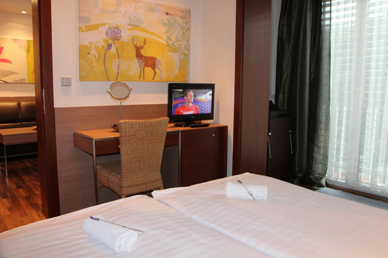 Hotel Bartos Frenštát pod Radhoštěm エクステリア 写真