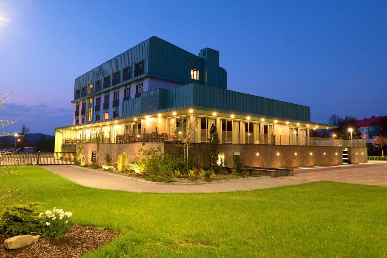 Hotel Bartos Frenštát pod Radhoštěm エクステリア 写真