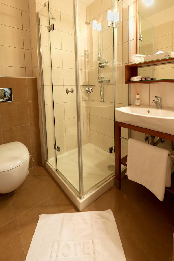 Hotel Bartos Frenštát pod Radhoštěm エクステリア 写真