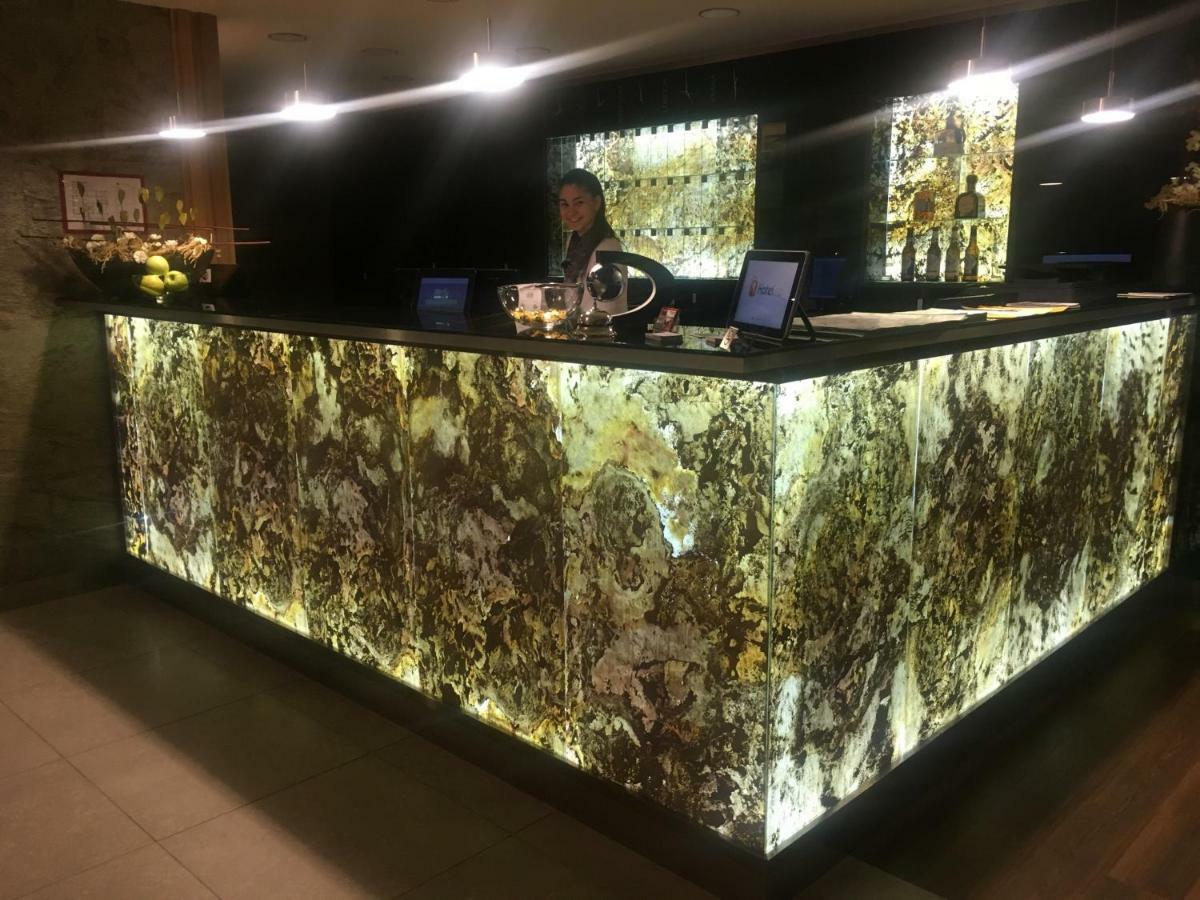 Hotel Bartos Frenštát pod Radhoštěm エクステリア 写真